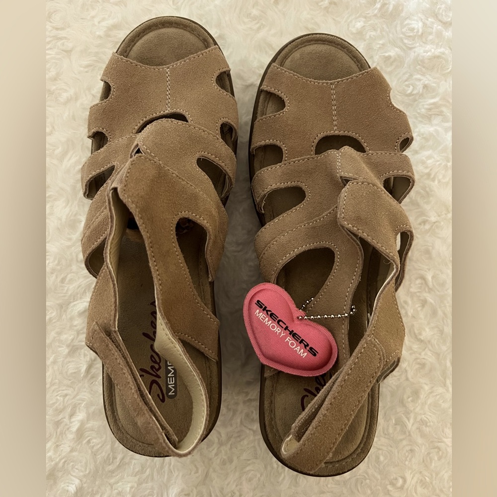 Skechers Wedge Sandals, Size 8, Never worn, excellent condition!!